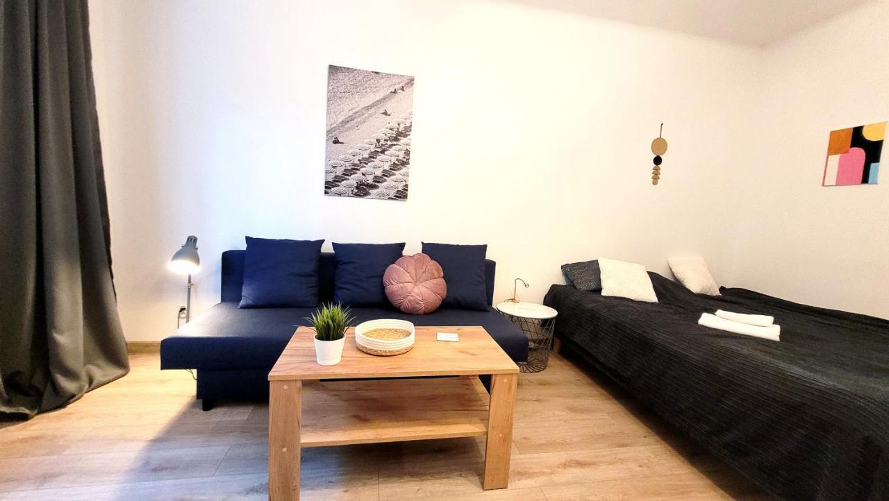 Great Life - Apartment Next To Metro Station Warszawa Zewnętrze zdjęcie