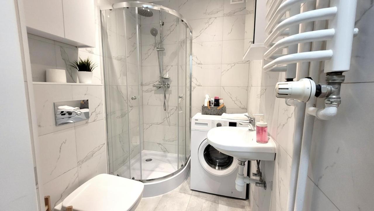Great Life - Apartment Next To Metro Station Warszawa Zewnętrze zdjęcie